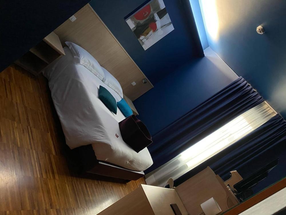 Albergo Residenza Al Teatro Udine Ngoại thất bức ảnh