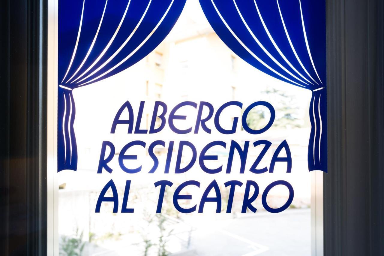 Albergo Residenza Al Teatro Udine Ngoại thất bức ảnh